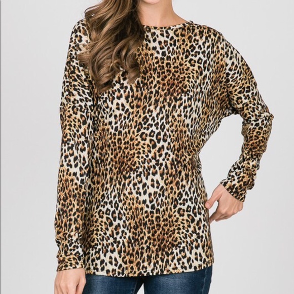 Leopard print  twist back top - Picture 8 of 8